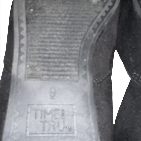 Time & tru woman’s d'Orsay ballet flats - Picture 9 of 10